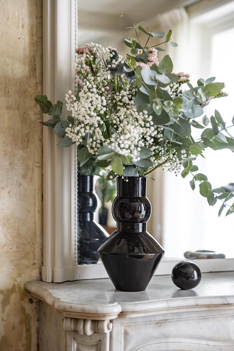 Antique Black Pico Vase by Caroline Andréoni 