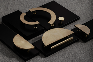 La poignée de meubles Nusu appartient à la Modern Collection de chez PAP DECO.

Elle est une proposition pour les amateurs de design avec sa forme de demi-lune en laiton. Grâce à sa forme géométrique, elle s'harmonisera avec les portes et les façades d'armoires.

Disponible en trois tailles.