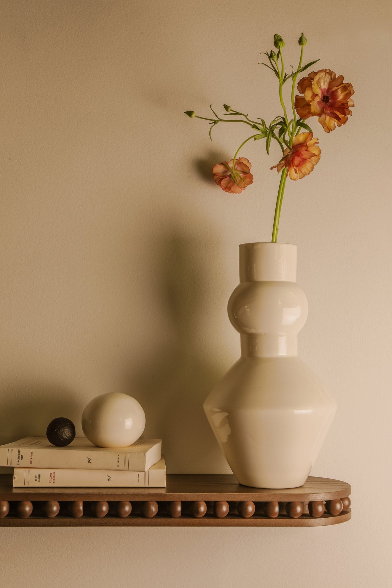 Pico Beige Vase by Caroline Andréoni