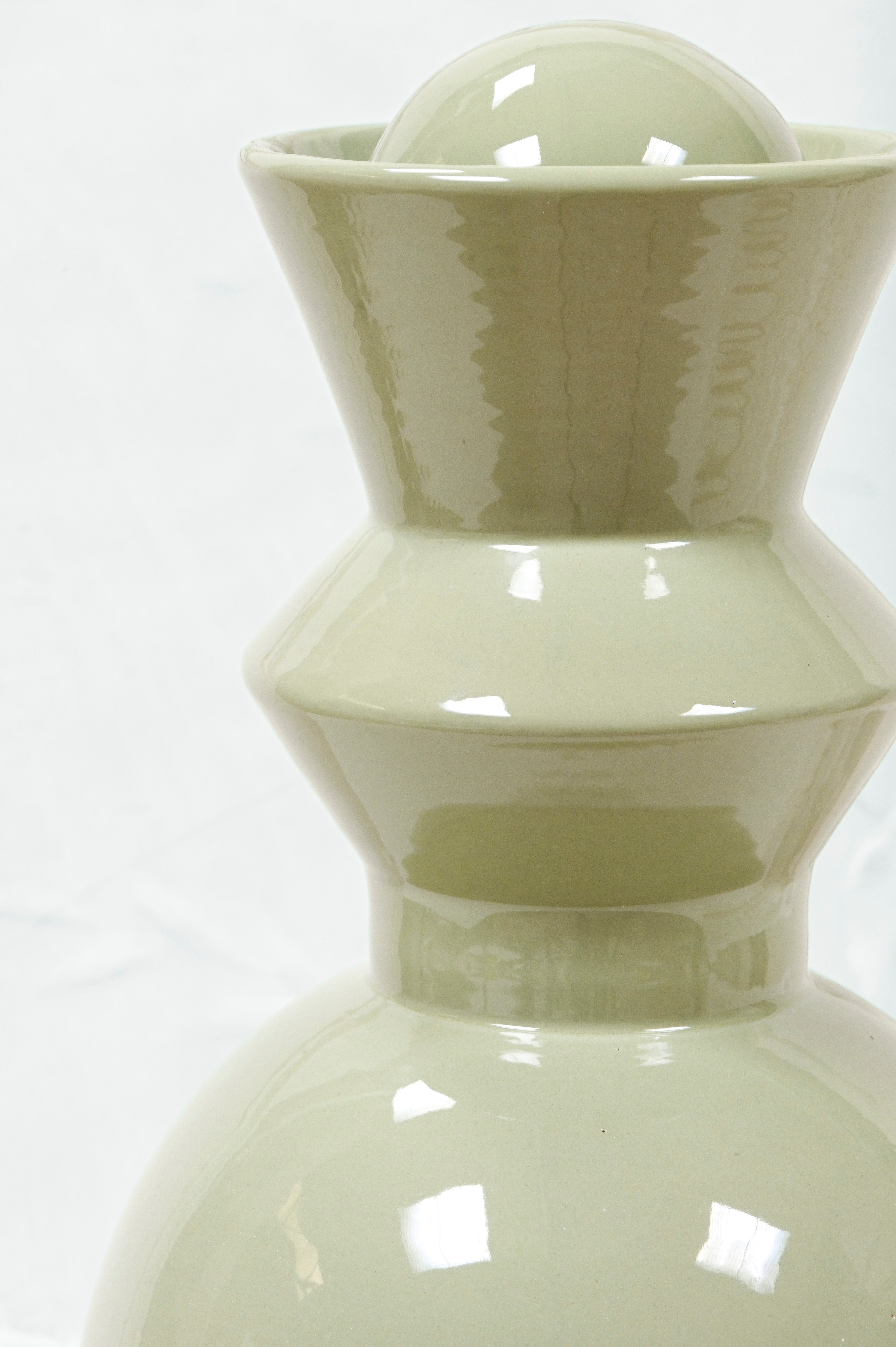 Pino Green Brenta Vase by Caroline Andréoni 